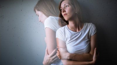 Nauda, kurią gauna aukos vaidmenį vaidinantis žmogus