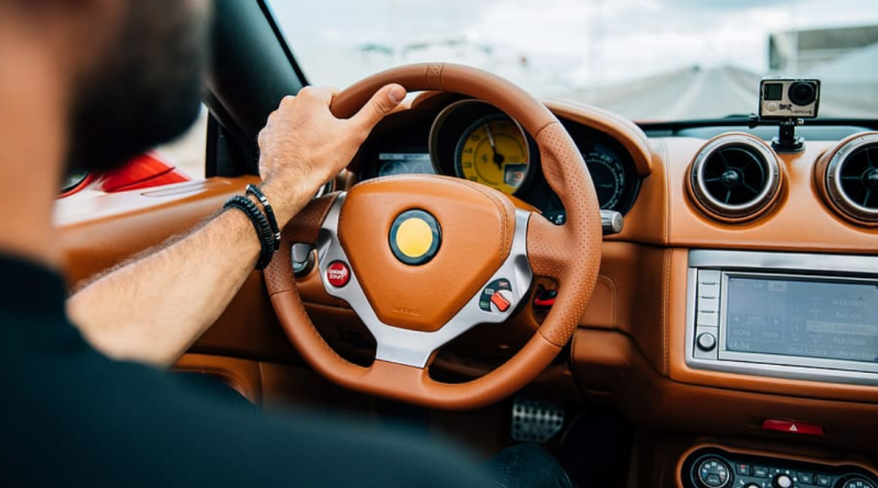 Vairuoja automobilį